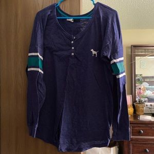 Woman’s long sleeve shirt